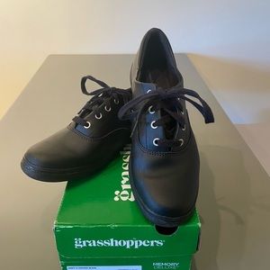 Grasshoppers Janey II Memory Deluxe Black leather sneaker. 7M